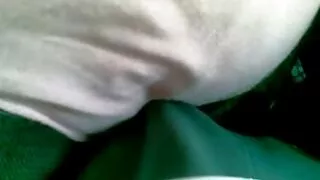 Séduisante brune chérie vieille black cochonne se masturbe la chatte