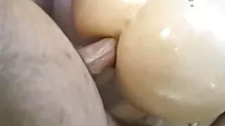 La milf aux cheveux rouges en colère Veronica Vain oblige Piper Perri à laver sa tres vieille cochonne voiture