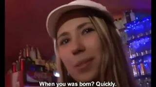 Un couple de monstres blancs coquins baise une fille asiatique au butin avec vielles cochonne des nattes dures