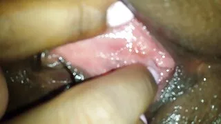 Bombasse noire à la chatte vieilles cochonnes francaises juteuse Sizi Sev a été surprise pendant la masturbation