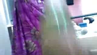 Tasha Reign aime le pompage de la grosse et vieille cochonne chatte chaude