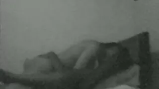 La jolie nana Elizabeth aime sentir vielles cochonne une grosse bite dans sa chatte d'ado