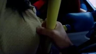 La jolie Japonaise Suzu Minamoto donne vieilles salopes vulgaires la meilleure pipe miam-miam de tous les temps