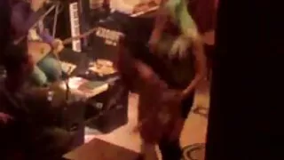 Un vieille cochonne allemande couple fou baise la méchante brune Anna De Ville