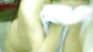 La blonde folle anale Cherie vieille coquine Deville est ravie d'un énorme tuyau huilé